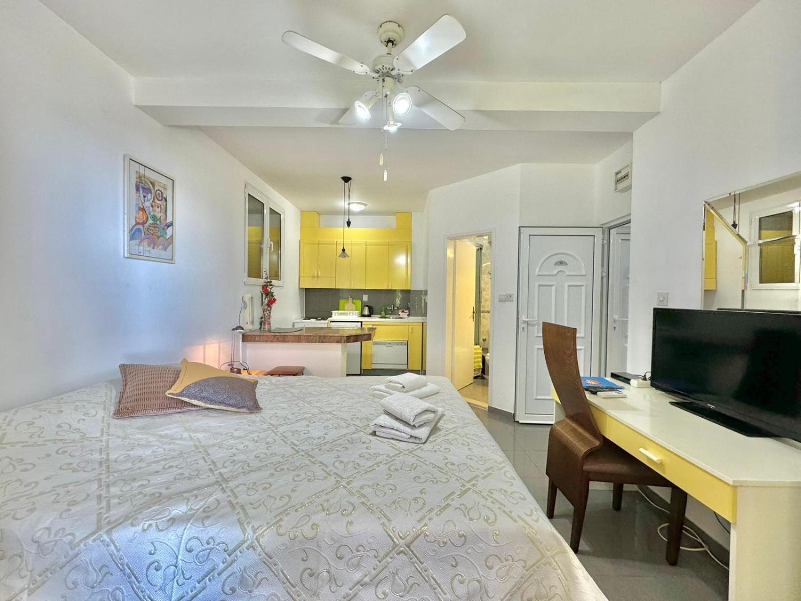 Sun Rose Apartments Sveti Stefan Zewnętrze zdjęcie